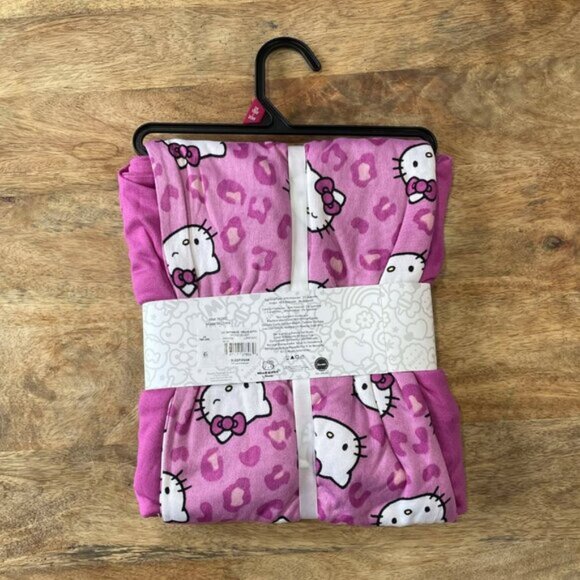 NEW 3Pc 2X 18W-20W Women's Soft Hello Kitty Loungewear Set- Pajamas - Picture 3 of 3